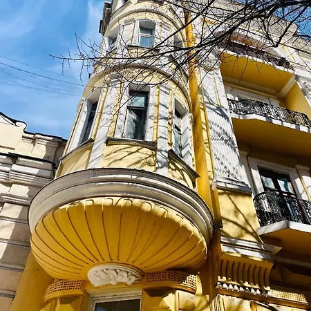 Garden St Hostel *