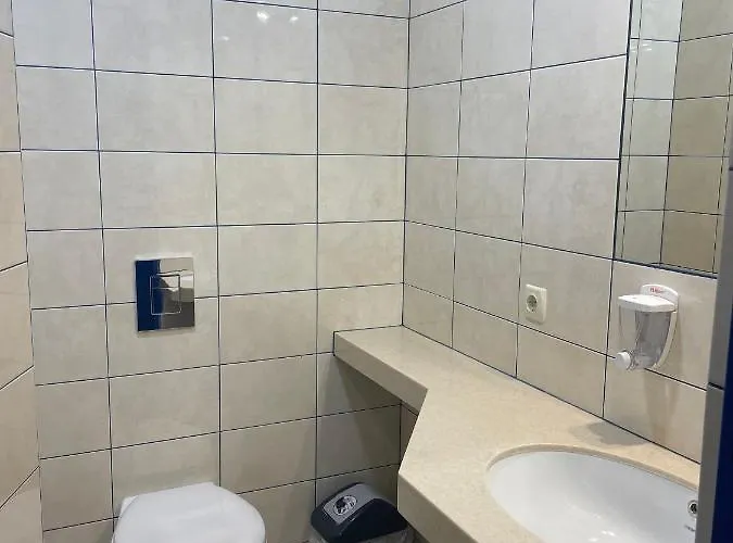 אכסניה Garden St